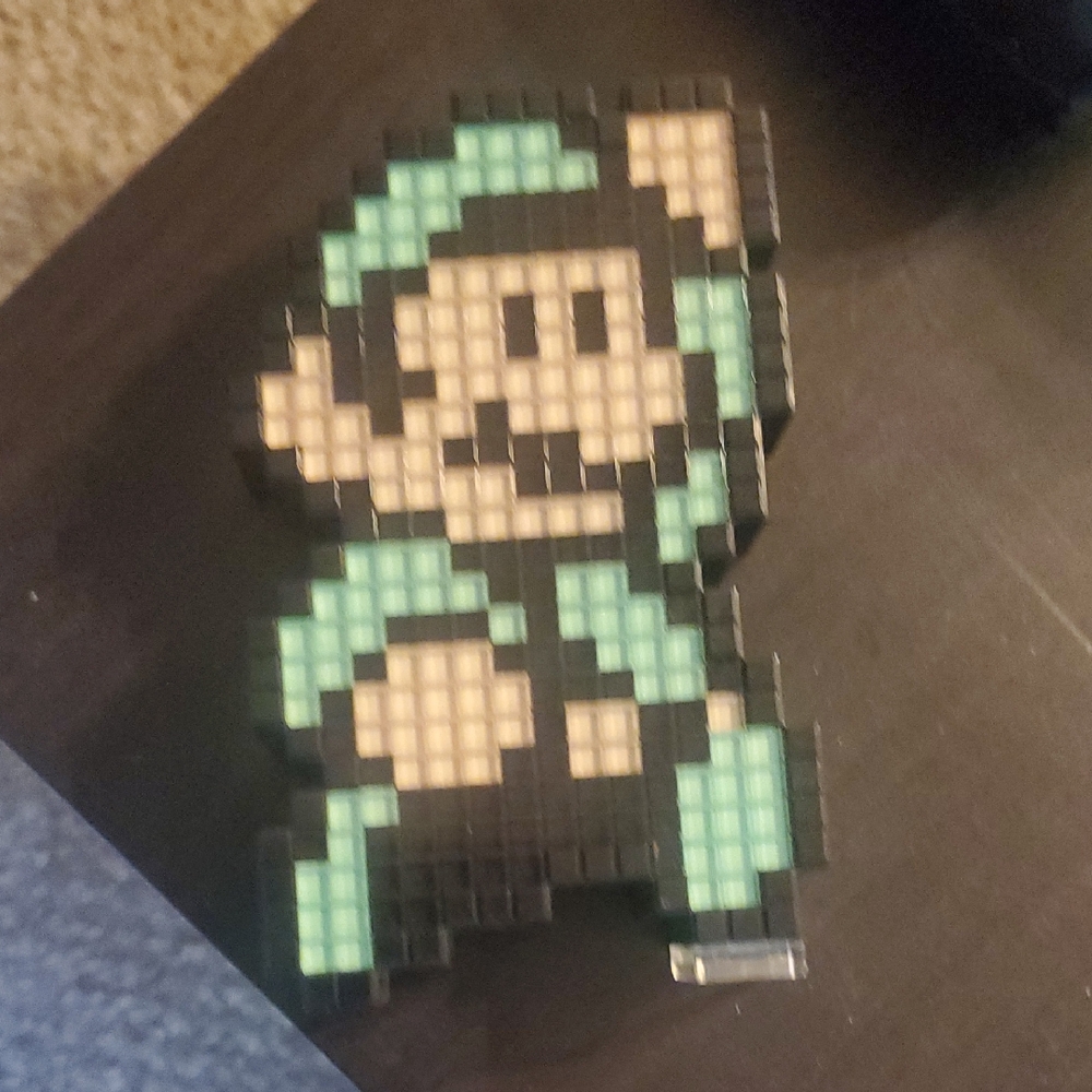 Pixel Art Luigi light
